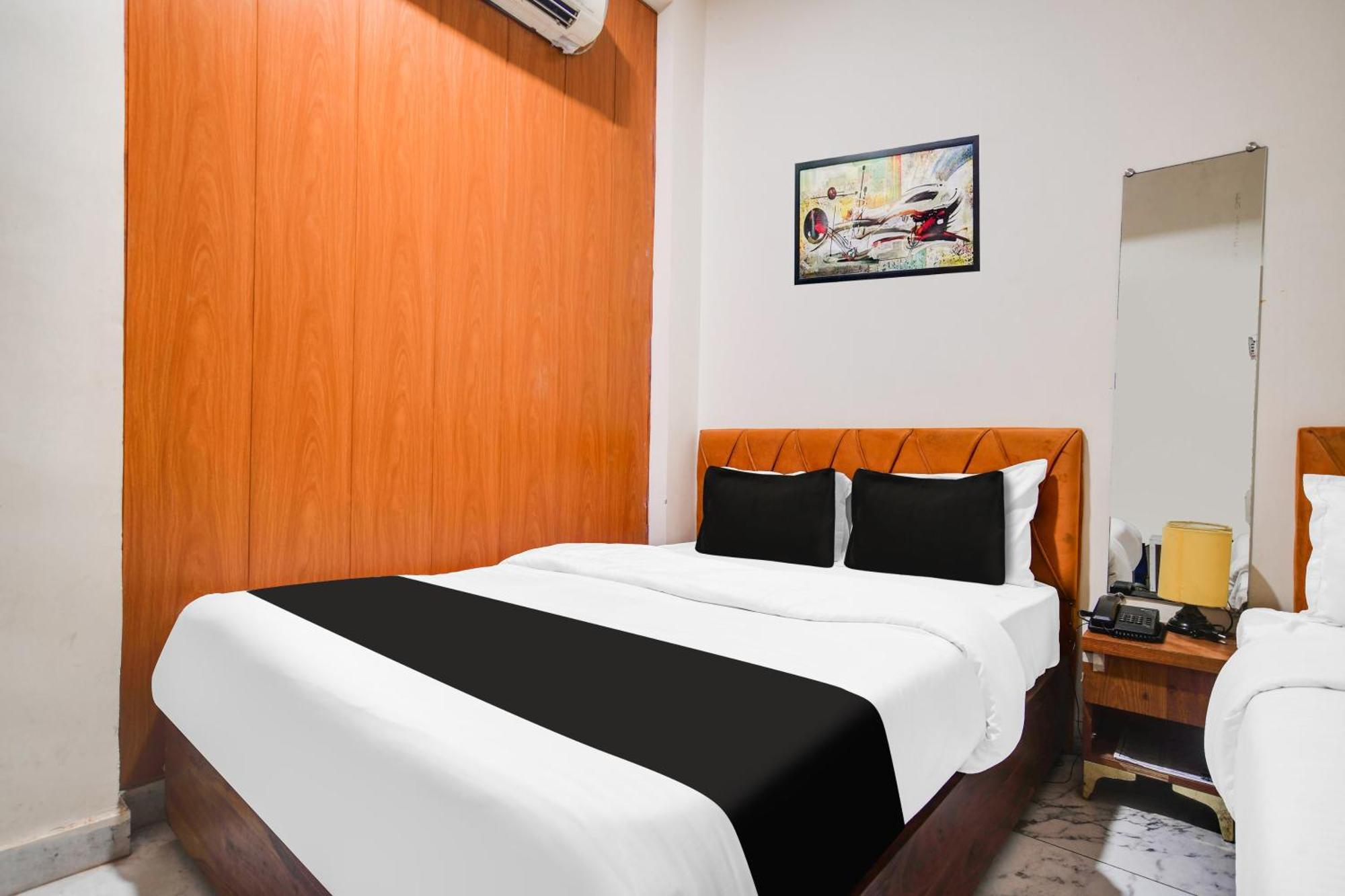 Hotel O Ujjain Near Hari Fatak מראה חיצוני תמונה