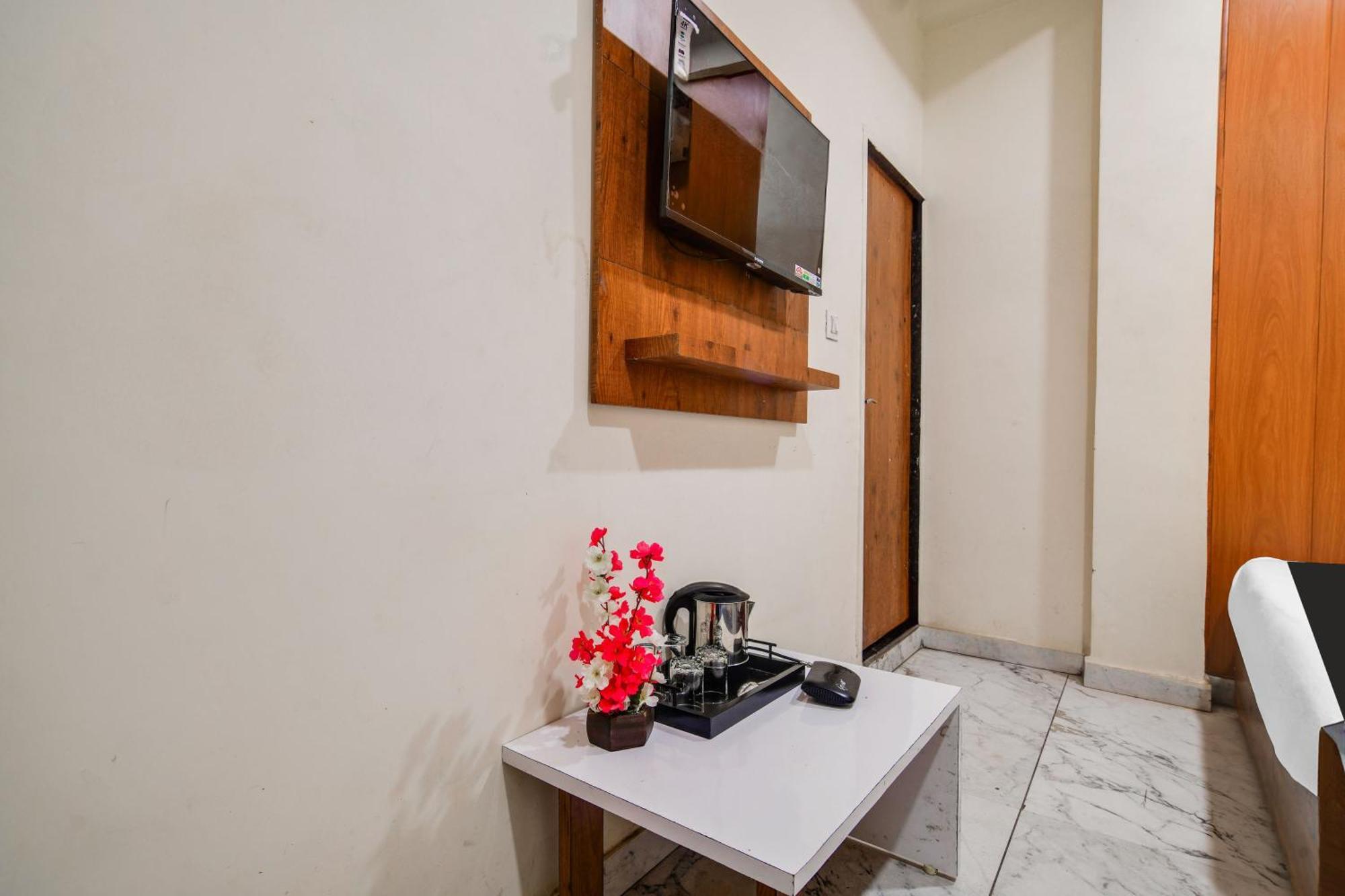 Hotel O Ujjain Near Hari Fatak מראה חיצוני תמונה